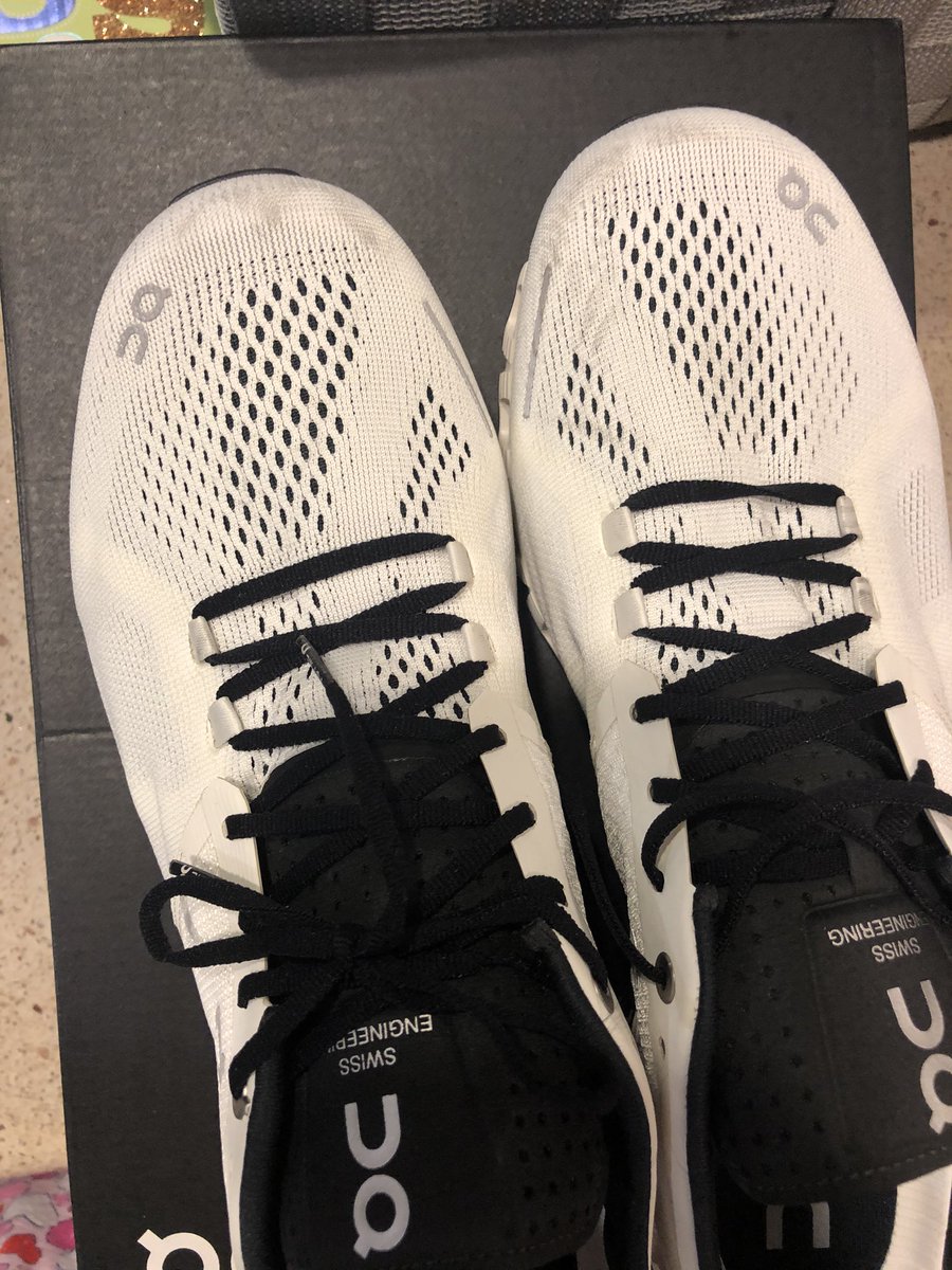 danadelorenzo's tweet photo. Tried to make my husband’s bday as normal as possible amid the pandemic. Was excited about curbside pickup @Nordstrom Now disappointed to find dirty, used shoes in the box. 😢 https://t.co/2UleGesp8f