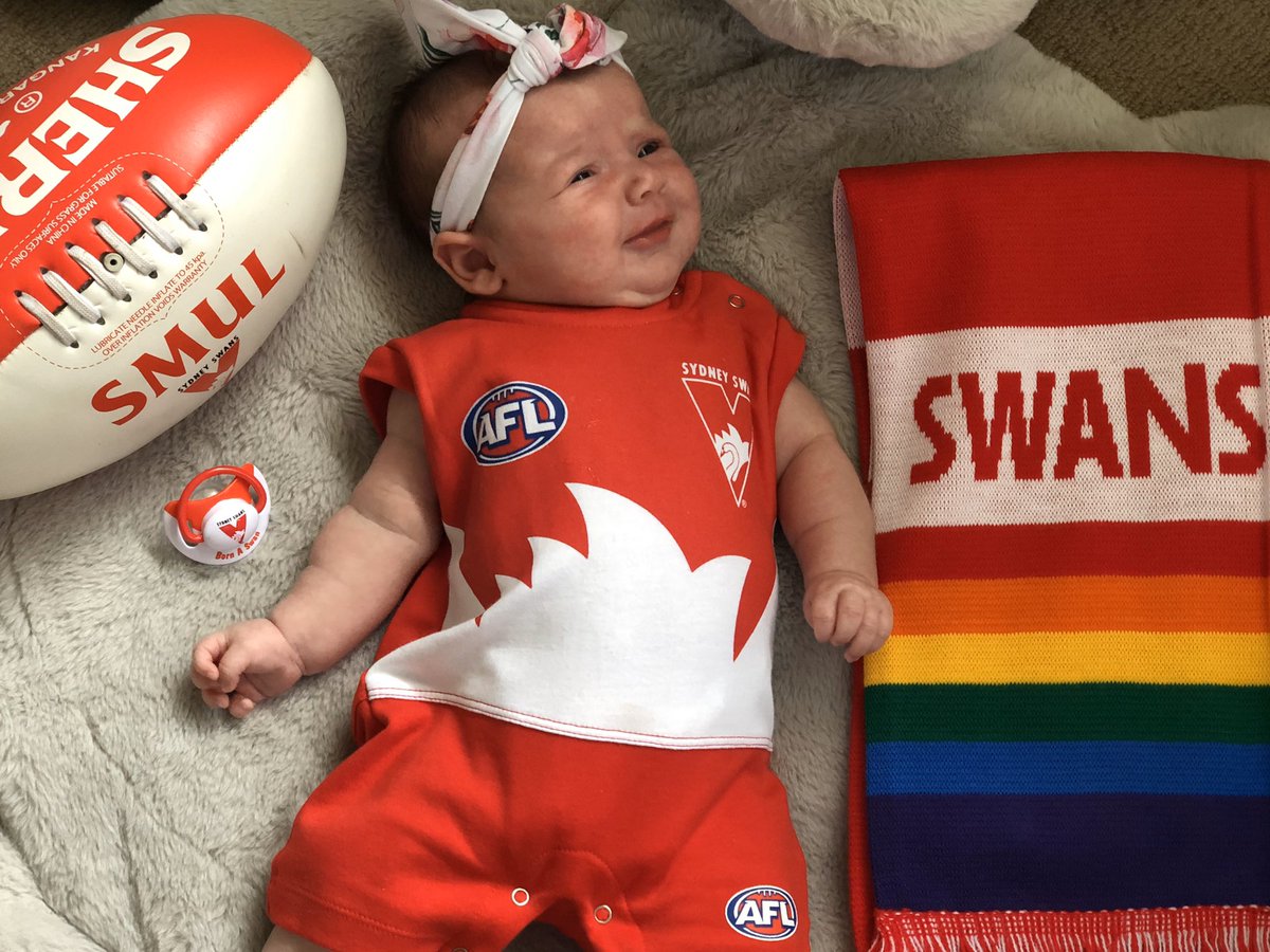 DinabenMankumar's tweet photo. Maggie can’t wait for her first ever swans game #ProudlySydney #goswans #spreadthecheer https://t.co/glRE1IepmO