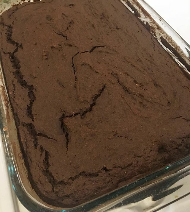 MerYonushonis's tweet photo. Yesterday was my sister’s birthday, and even though she lives close by, we had to celebrate from afar bc #socialdistancing .

We’d been planning for weeks to make this “wacky cake” for her — bc it’s the BEST cake ever, so we went ahead and still made it … https://t.co/VDvO8Y7pkX https://t.co/mDxkTKw5hX