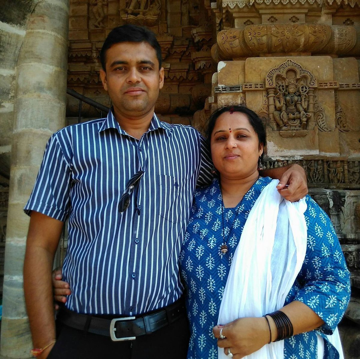 DhrumilBJP's tweet photo. Happy birthday didi 💐🎂 @vaishaliy_bhatt https://t.co/6jl4E7N0Vp