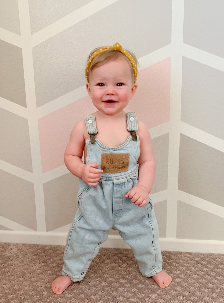 SmileSamStyle's tweet image. She’ll be 1 in a month 😭