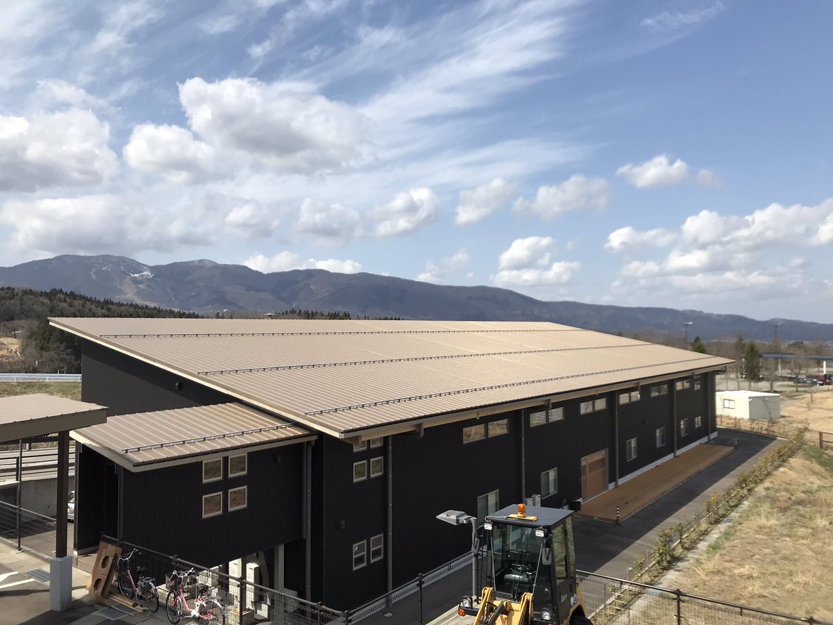 MALMUNIA's tweet photo. P.A.​WORKSさんを久しぶりに訪問、中の様子はさっきの>RT
屋根は綺麗に修復されていますね(?)

このあとコラボカフェ楽しんできます
#PAWorkers #musani https://t.co/ygSATfU4vT