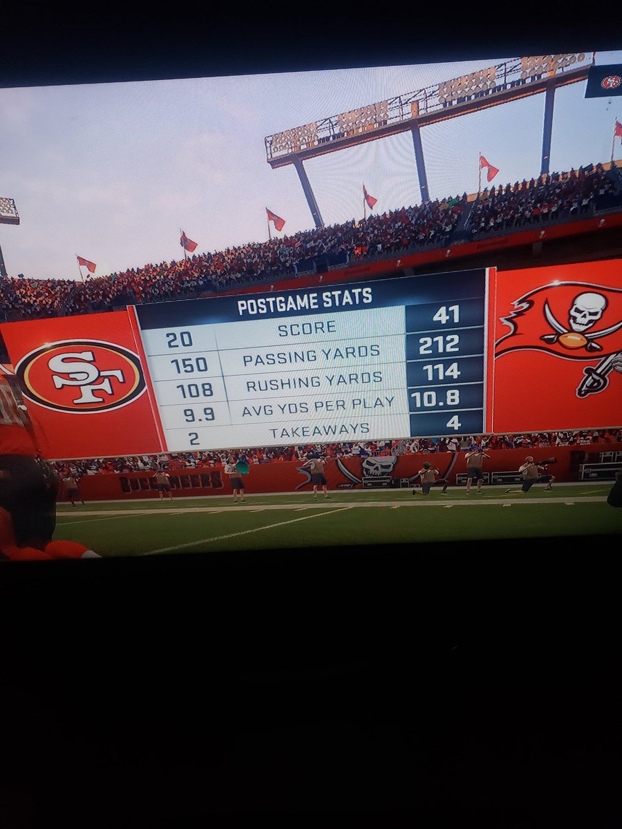Phranchyze's tweet photo. I'm serving 40 🍔🍔🍔 tonight! Get em while they're hot! Shout out to that boy @Real_DealRaps 

#Madden20 #Madden #Bucs #playmadden https://t.co/OWkcwW1eBU