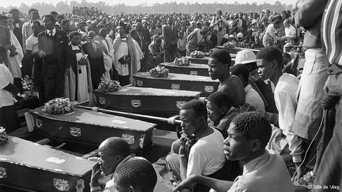 We South Africans remember and salute the innocent lives slaughtered 60 years ago today during the #SharpevilleMassacre in the fight against apartheid in 🇿🇦 Rest In Eternal Peace 🙏 #SharpevilleDay #HumanRightsDay