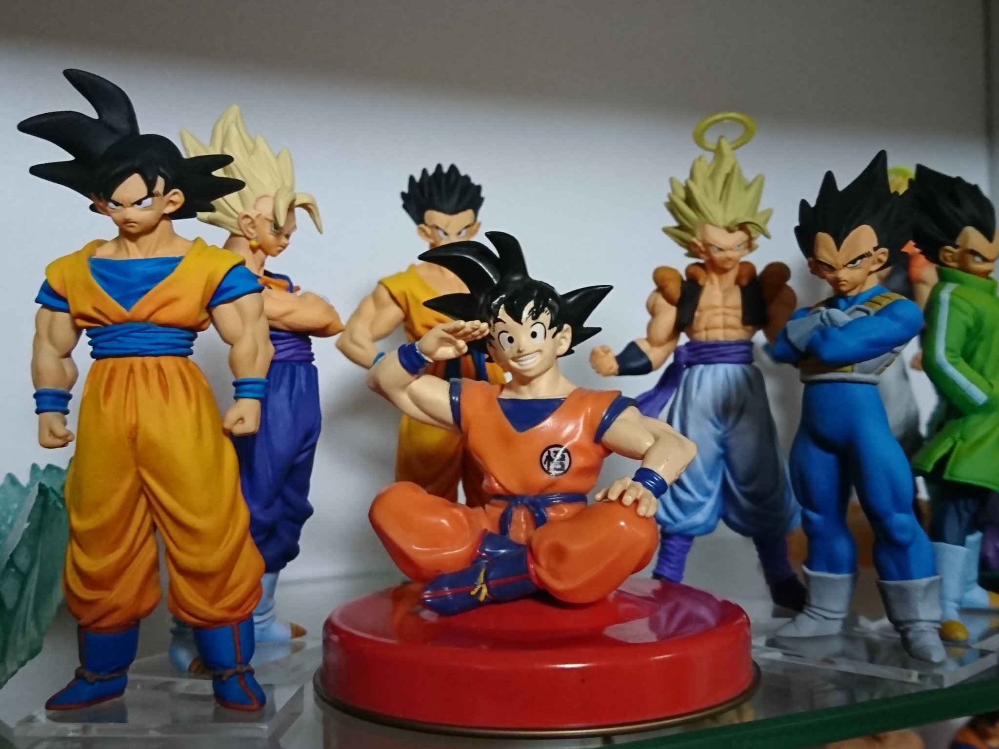 Db人生 リペイント ドラゴンボール 孫悟空 03年 お台場冒険王で販売されたお菓子の缶の蓋 完成 笑顔の悟空が好きや O T Co Nt2pwvxbqs Twitter