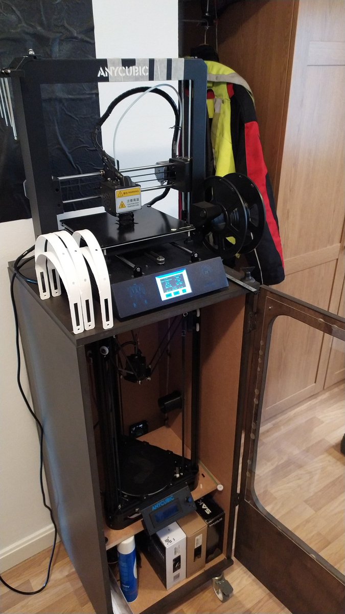 Compañeros y Makers de 
<a href="/Hiberus/">hiberus</a>
 , vamos a poner nuestras impresoras a tope! Vamos a fabricar mascaras de proteccion,  en #HiberusSistemas estamos 3 o 4 dando caña!!!! #ZGZAyuda  coronavirusmakers.org/index.php/es/