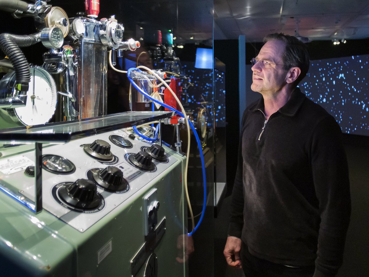 Tekniskamuseet's tweet photo. Teknik som räddat mängder av människoliv i #HyperHuman - känner ni igen innovationen? https://t.co/vJk8khXSoI