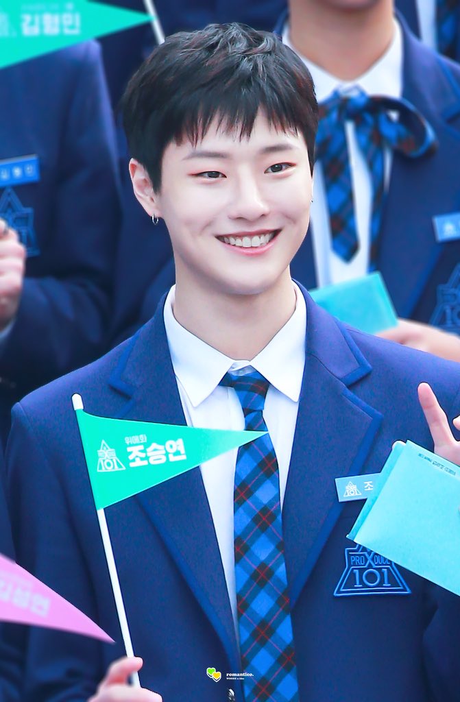 초단 tweet media
