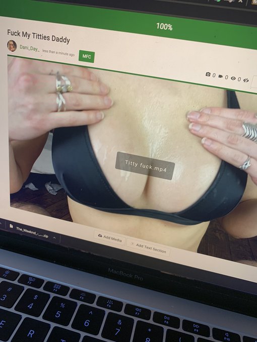 Watch Dani Day🌻's leaked NSFW photo on TwXstars