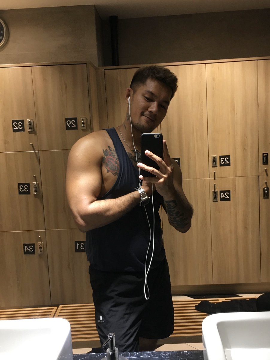 Daddy wants gym! 😩💪🏽

#zaddy #Covid_19 #CoronaCrisis #lockdown #SocialDistancing