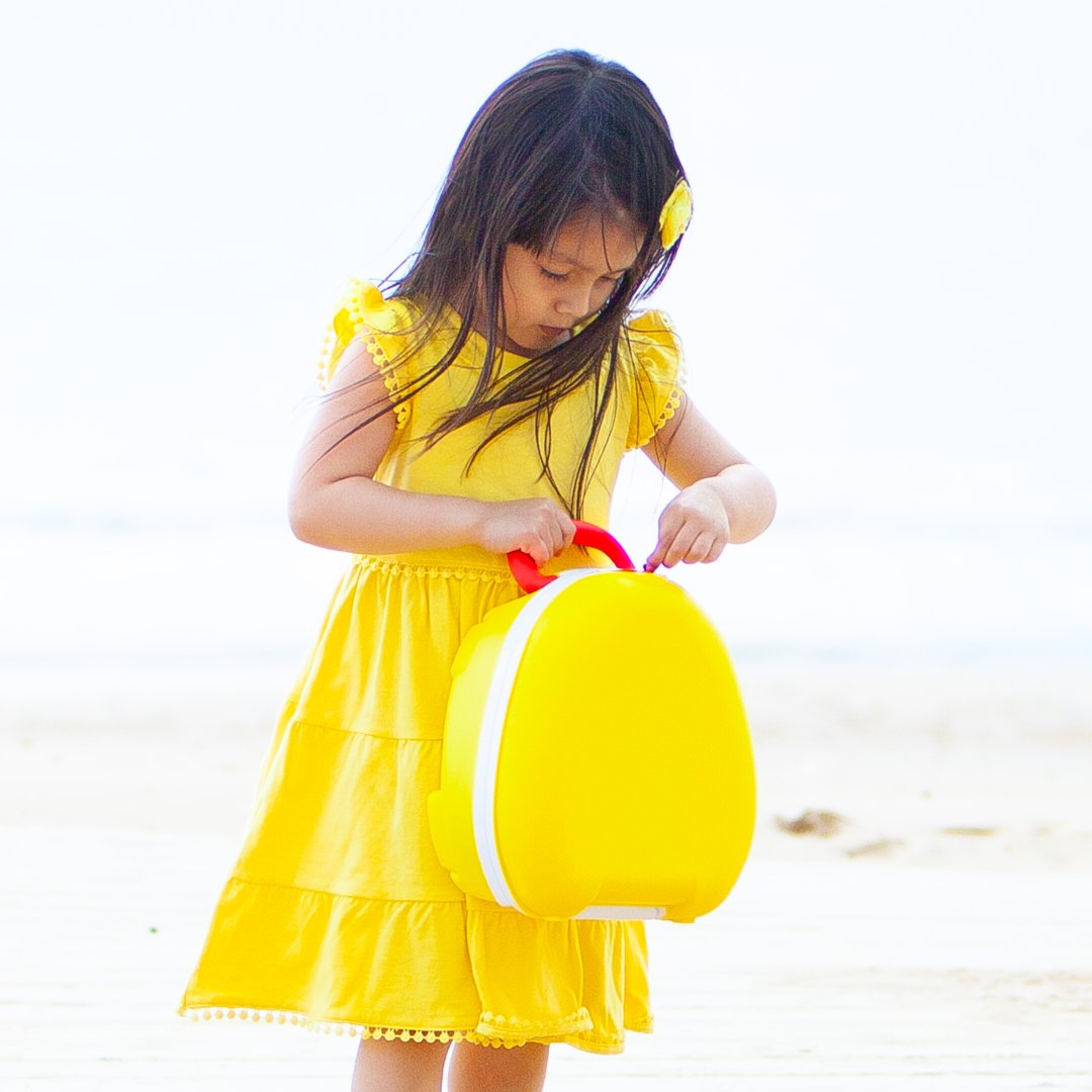 Bringing some sunshine into your life 😊 with the My Carry potty Yellow. 
Why don't you get your little one their favourite character stickers and let them decorate their very own My Carry Potty Yellow