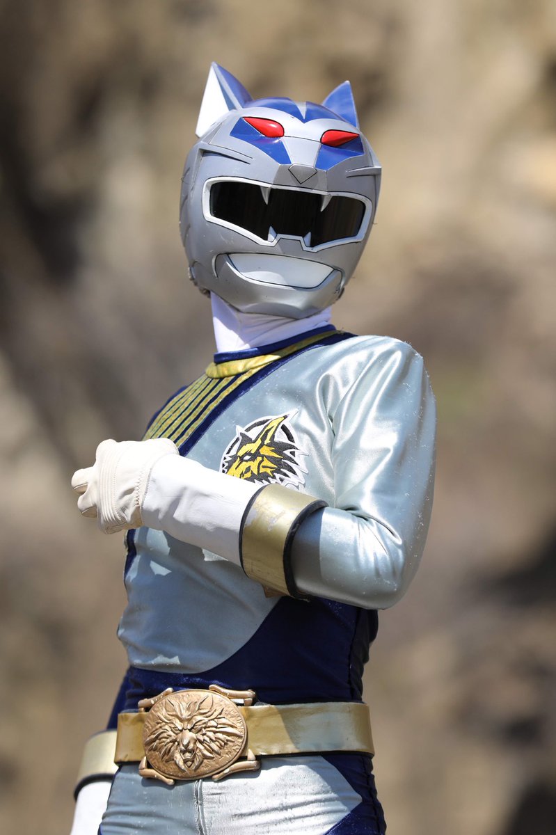 エッセンシャルコンフォート ガオシルバー コスプレ アトラク