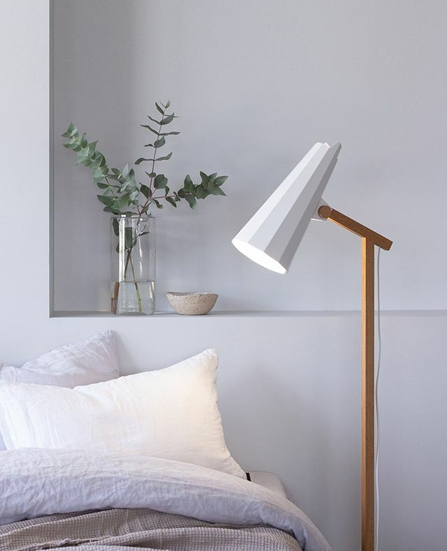 Filly’s interesting origami-like shade is created by bending aluminium.⁠
⁠
Filly is ideal as a reading lamp or to light up dark corners. ⁠
.⁠
.⁠
#himmee #finnishdesign #designlamp #homelighting ⁠
#scandinaviandesign #scandinavianstyle #inspiratio… ift.tt/2x9PSit