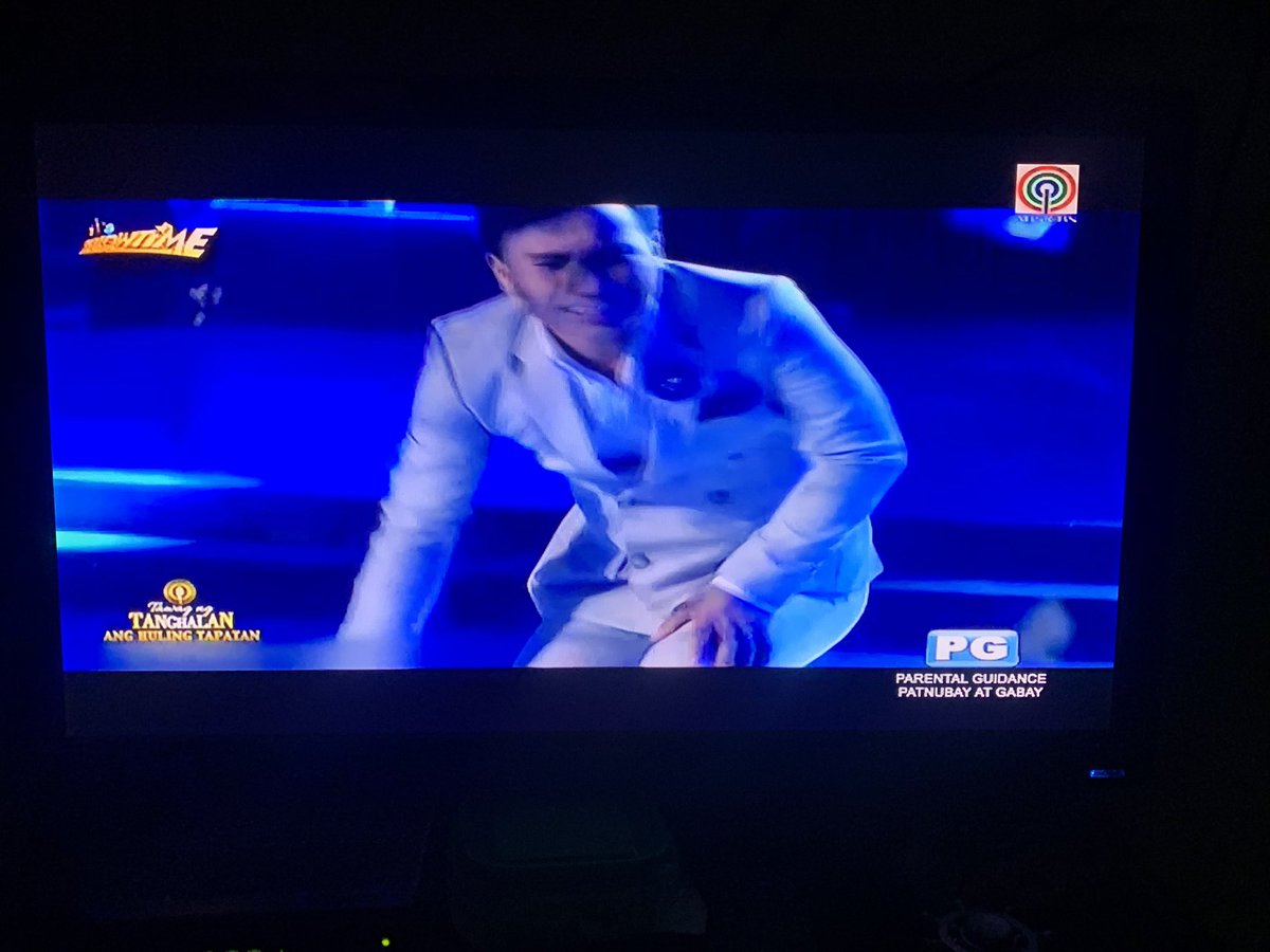 iamulysissing's tweet photo. Congratulations Noven Belleza. 👏🏻
The First Grand Champion ng @TNTABSCBN 👏🏻👏🏻👏🏻

#ShowtimeTuloyLangAngFun https://t.co/ymUXHpYhdo