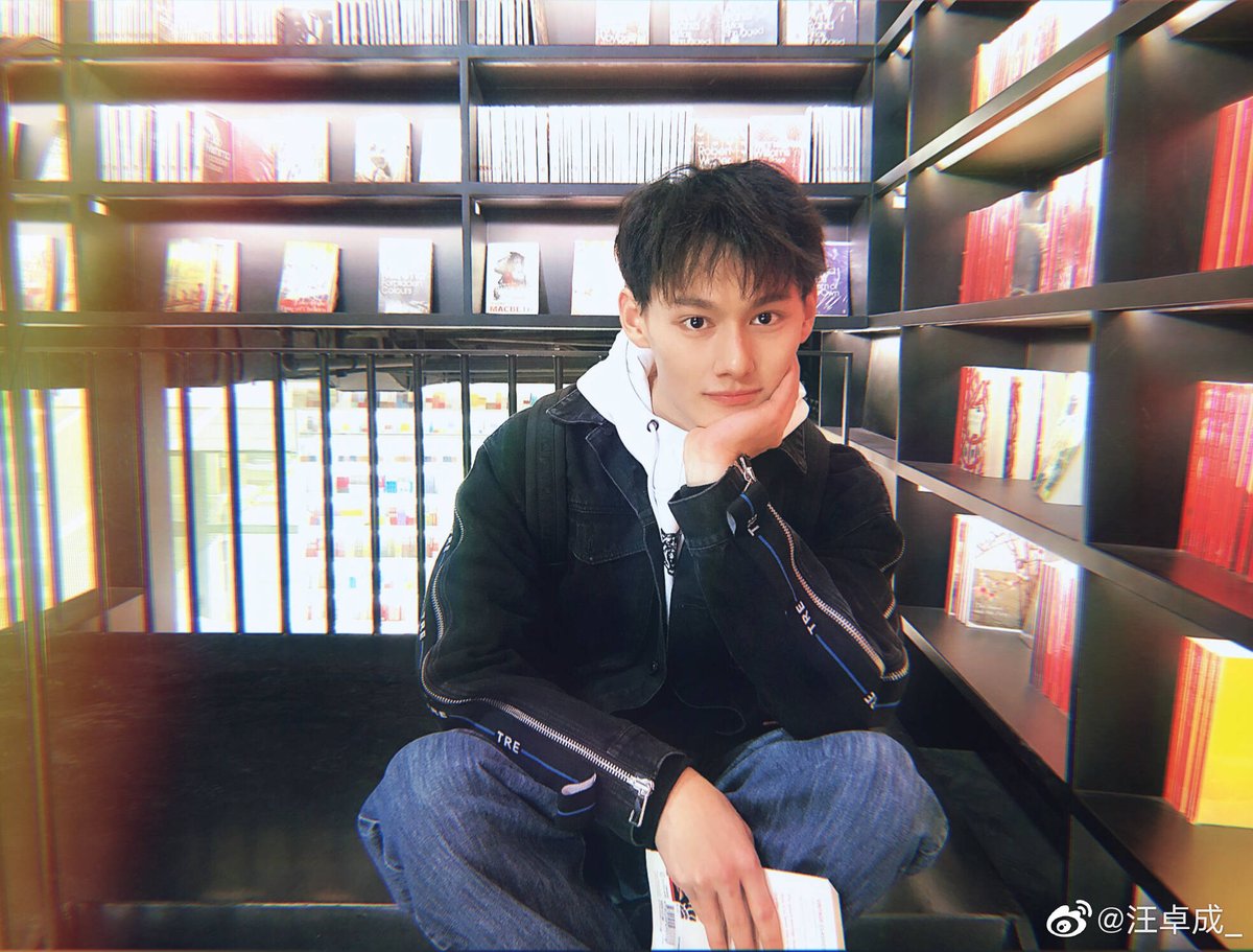 wang zhuocheng being the boyfriend that he is; a (very necessary) thread