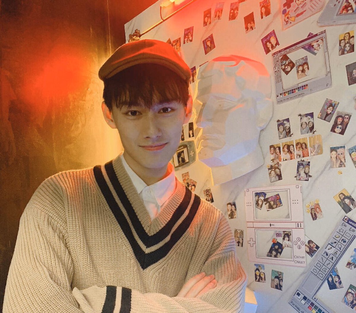 wang zhuocheng being the boyfriend that he is; a (very necessary) thread