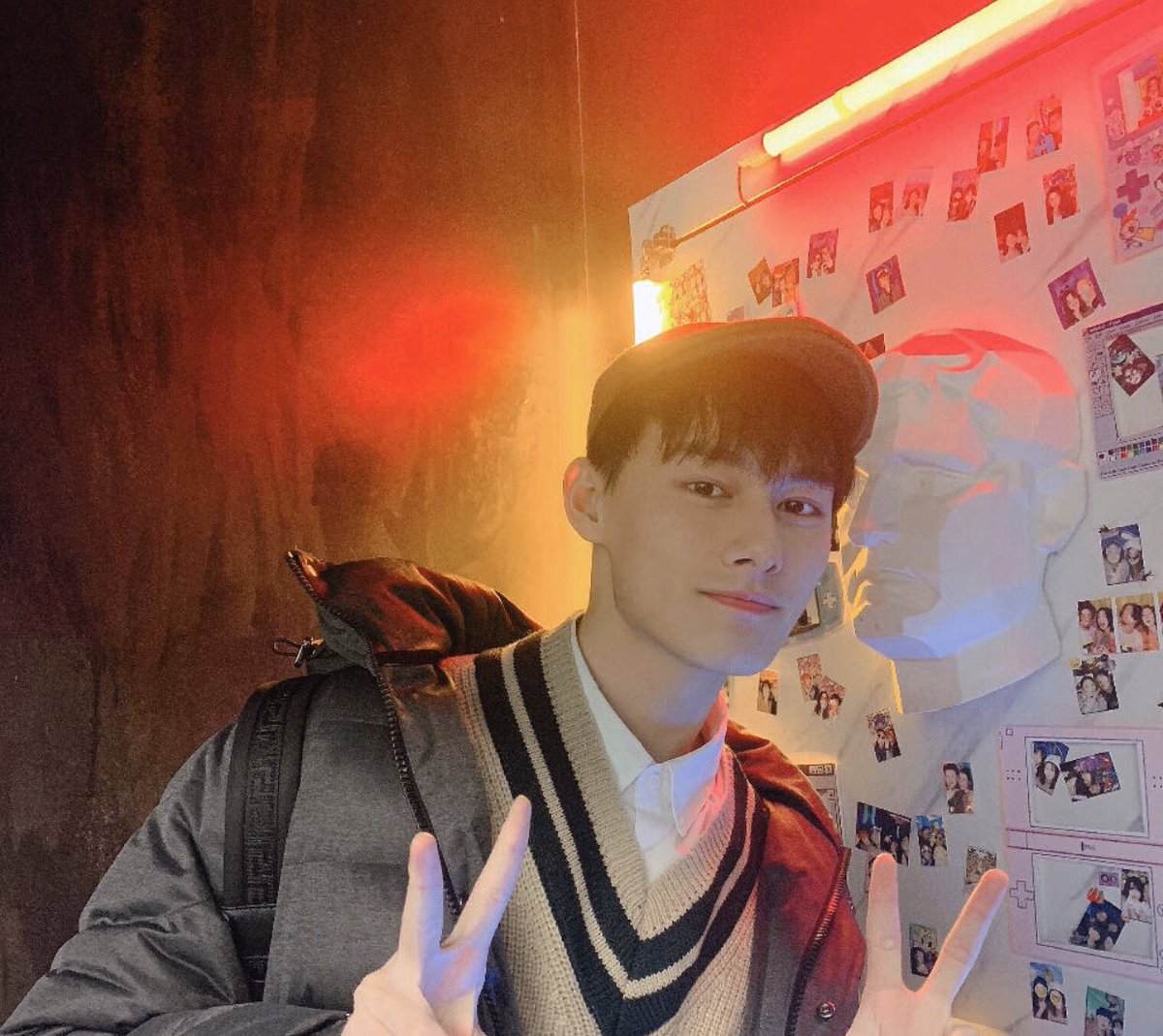 wang zhuocheng being the boyfriend that he is; a (very necessary) thread