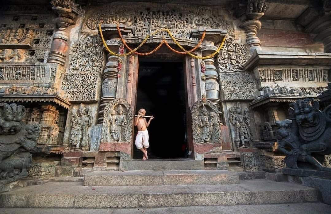 LostTemple7's tweet photo. My soul is Ancient, My body is young ,My mind drifts in between . https://t.co/x868LctkIk