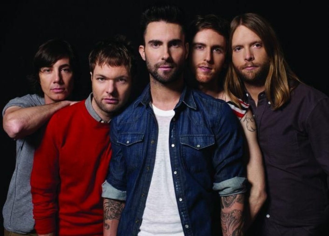 RoyalFMRwanda's tweet photo. #WeeklyTop40 with @rickdees
How are you doing?...... #RickDeesShow
This week on the Count Down is only human @jonasbrothers, Umbrella @rihanna Ft #JayZ, memories @maroon5 #Top40CountDown
#WeeklyTop40CountDown
#music
#943RoyalFM
#Top40CountDown https://t.co/axlXASGJkO