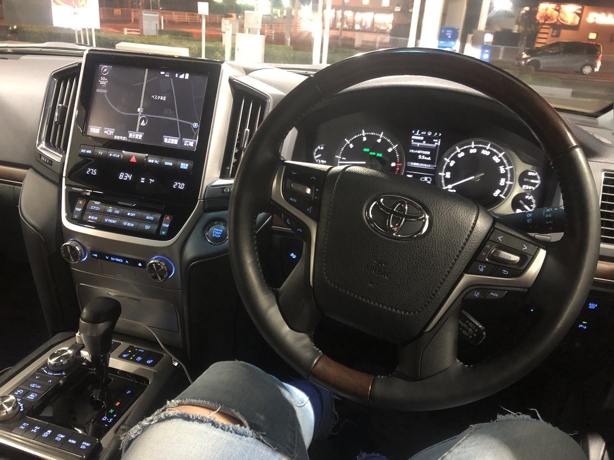 hs_a_220's tweet photo. 納車〜💛
LAND CRUISER200🚘 https://t.co/Zbkp6e2oX8