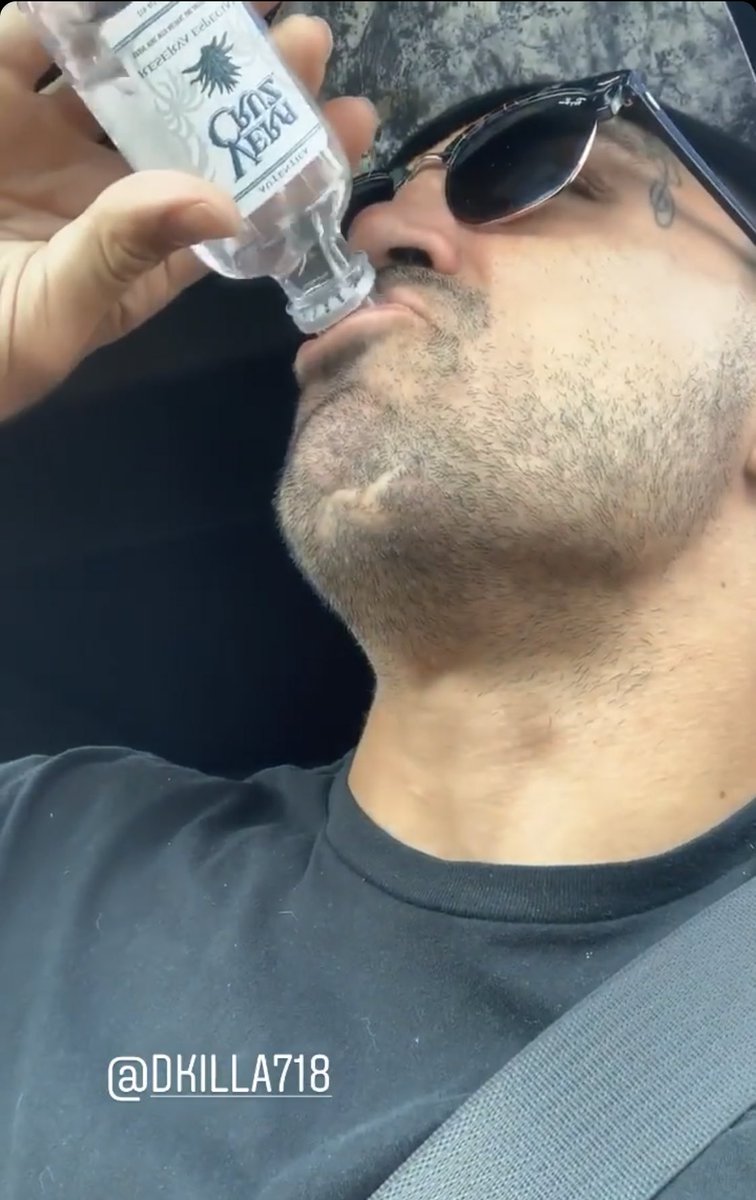 Mike Perry’s Nose👃 tweet media