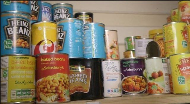 BBCEssex's tweet photo. The team at @ChelmsfordFood1 have told @BBCEssex that they're appealing for people under 70 to help out as bosses say around half of their volunteers are having to self-isolate due to government advice #Essex https://t.co/jQb3N9oVQ3