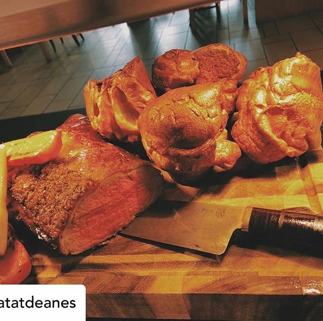 DEANES2U menu also available. You can place orders by contacting us on 028 90382111 🤤😋 #mothersday #belfast #deanes2u #delivery #deanes #deanesatqueens #belfastfood #25yearsandstill ift.tt/3dfHbnk