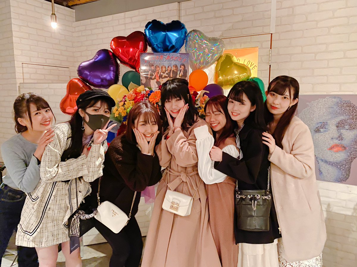 wakaaya_1227's tweet photo. Tokyo Flamingoの若槻彩香に出逢っていただき、今日まで支えていただき本当にありがとうございました！

アイドルという肩書をもらってトーフラの一員にさせていただいて、過ごした時間、出会った皆さんが宝物です。

心の底から幸せでした。

最初で最後の自撮り！笑 https://t.co/333Vl29k1Z