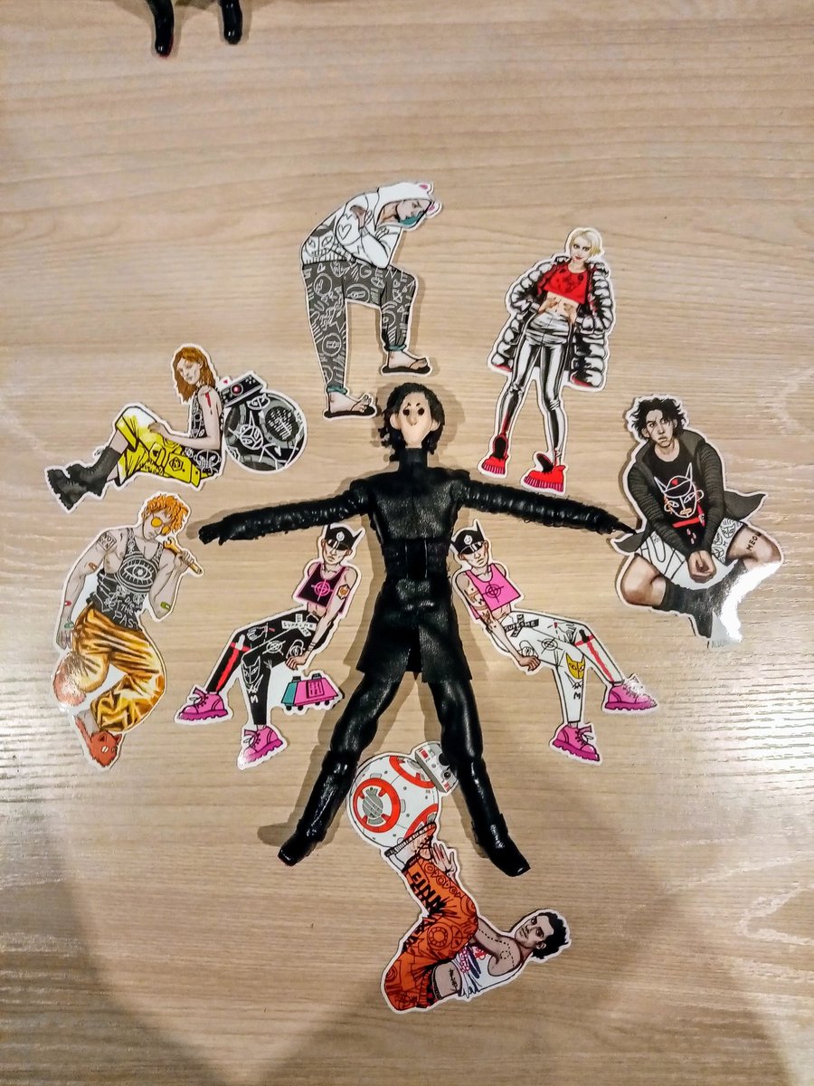 aldonsanp's tweet photo. My dolls with their gifts https://t.co/2g90UphSUV