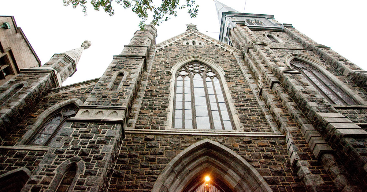 KofC's tweet photo. Can’t get to Mass? Here’s a schedule of internet broadcasts you can choose from: https://t.co/JoSkidXQSX https://t.co/Lg1O4CjLOs