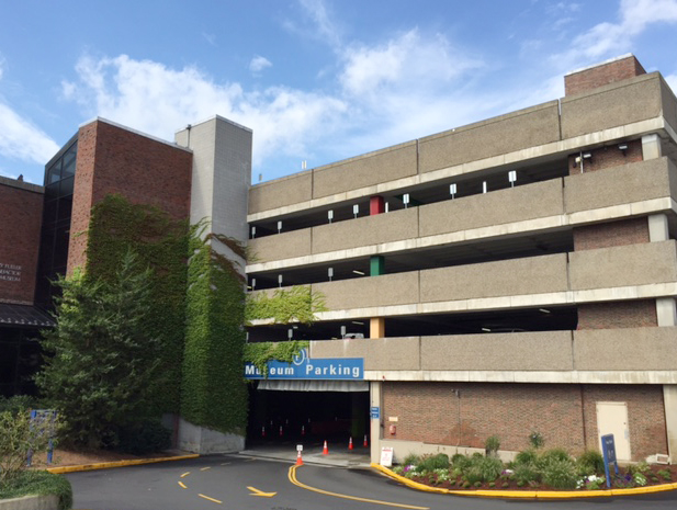 museumofscience's tweet photo. In an effort to support our community’s dedicated medical professionals who are working tirelessly to combat the #COVID-19 public health emergency we are providing nearly 500 parking badges to @MassGeneralNews to provide access to free parking for staff while the Museum is closed https://t.co/bze4GombVk