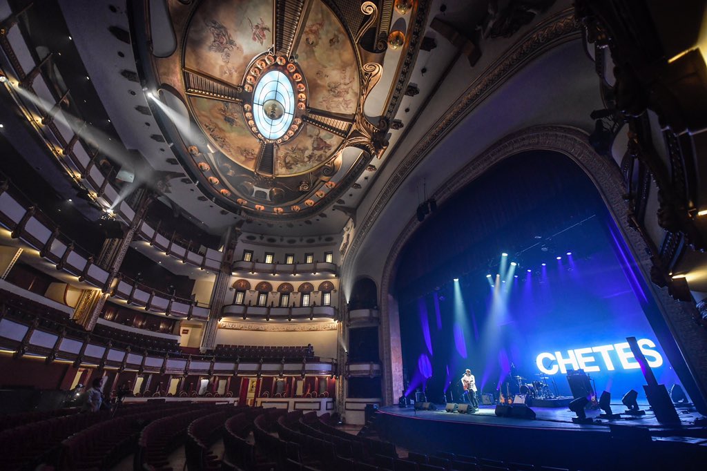 Hoy a partir de las 17:30 no te pierdas #unanochedeprimavera #QuedateEnCasa concierto virtual a puerta cerrada donde participo junto con <a href="/fobiamx/">Fobia</a> @ElyGuerra_ <a href="/lagusanaciega/">La Gusana Ciega</a> y más talento !!! #Capital21Tv #capitalcultural 👉bit.ly/2Wx4G5n fotos por <a href="/ToniFrancois/">Toni François</a>