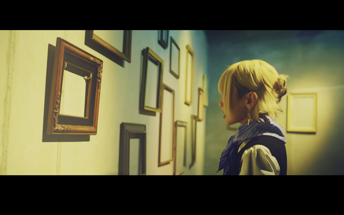 Reol れをる Mv Reol 1ldk Music Video を公開しました Youtube T Co 3c3zfov6cw 静かな部屋で イヤフォンをして 聴いてください 憧れだけで超越する今