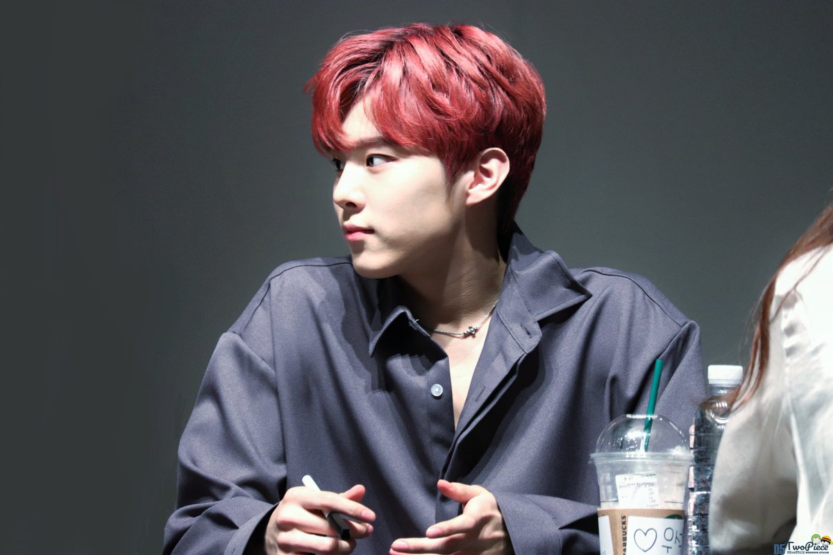 TwoPiece9697's tweet photo. [김우석] 180413 상봉 팬싸

빨간머리 우석 다시 보고싶은 사람🙋

#업텐션 #우신 #김우석 #UP10TION #KIMWOOSEOK #Wooshin #Candyland @UP10TION @KWS_official_ https://t.co/dvXSbvq4X8