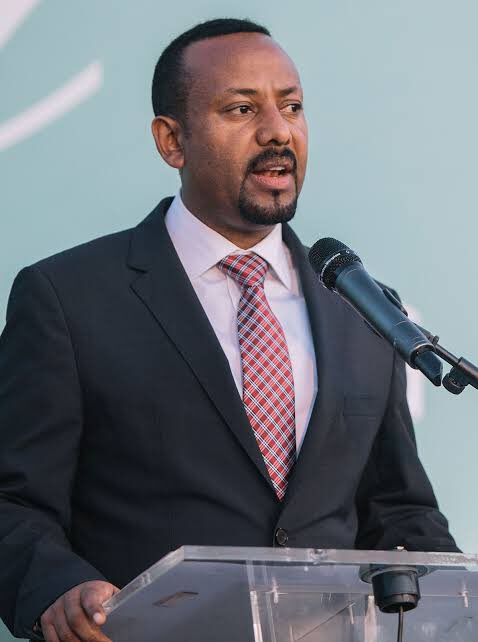 MariaSTsehai's tweet photo. Ila kwenye siasa, Kizazi X tumefeli 🤣yaani hata Marekani wanashangaa GenXers ! 
The most celebrated GenX world leaders I can quickly think of is @JustinTrudeau and @AbiyAhmedAli 
The world needs more GenX political leaders 💪🏽 tuna utu sana! Tag wanasiasa wa Kizazi X wagombee! https://t.co/fyctUHlwpt