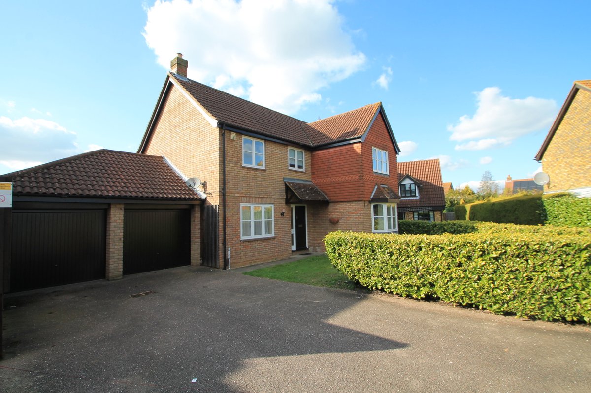 MannProperty's tweet photo. Available to #rent at the end of March!
A spacious four bedroom detached family home, with off street parking and double garage. Situated in the popular area of #Goddington in Orpington. For more information click here https://t.co/vT2n2xLOjJ https://t.co/DVvZHQUC5A