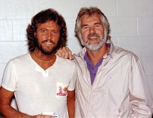 BeeGeesLove4649's tweet image. Barry Gibb and #KennyRogers. #RIP 
#BeeGeesLove🎶