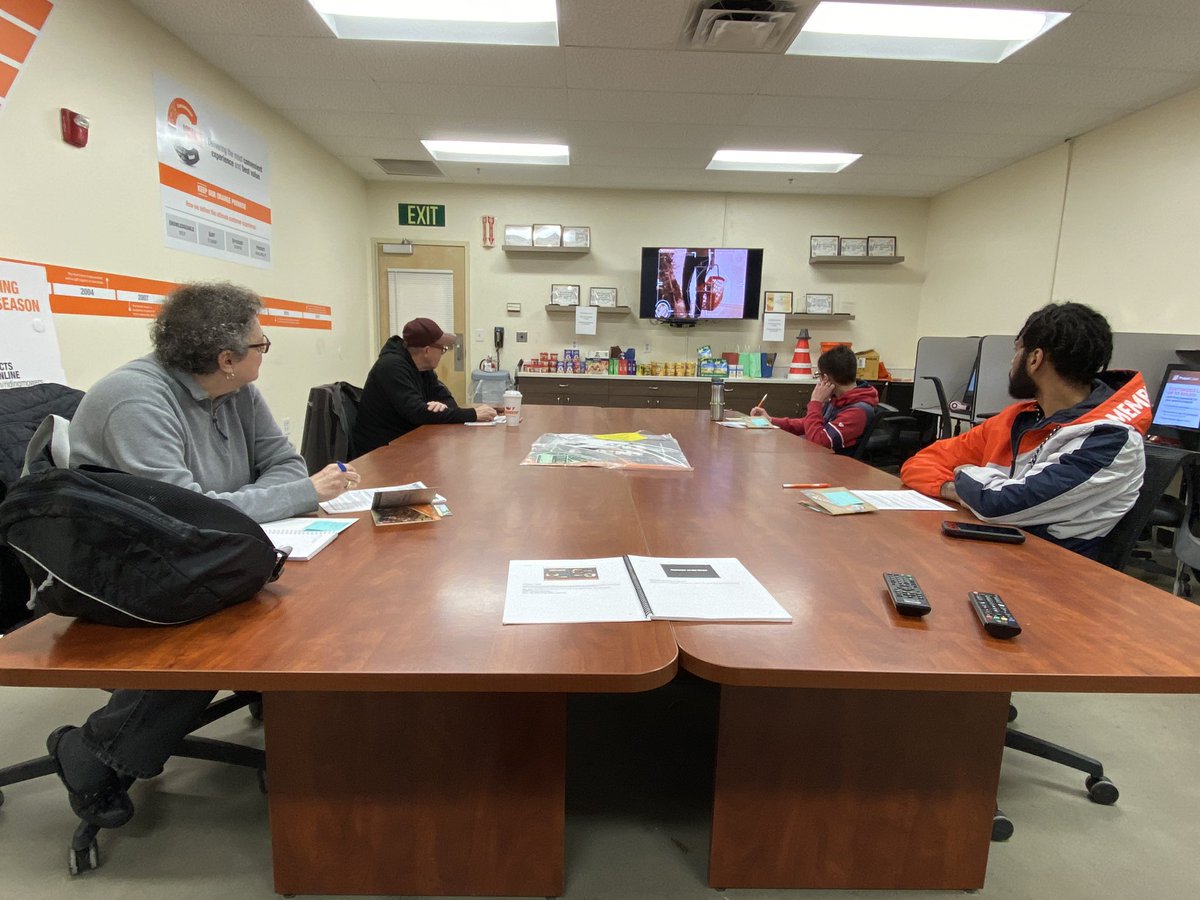 Proper social distancing at orientation this morning!!! <a href="/maryanne_stl/">Maryanne St. Laurent</a> <a href="/JasonArigoni/">Jason Arigoni</a> <a href="/horibin/">Paul Horibin</a>