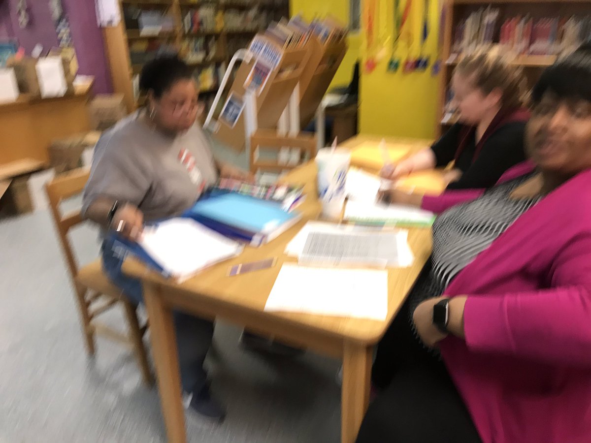 hare_willis's tweet photo. Monday we planned for Remote learning. Tuesday learning packets were sent out to scholars. By Wednesday we were receiving pictures of our scholars continuing to learn. This is how we do it at WHES!!!! https://t.co/lmU01qHmlq