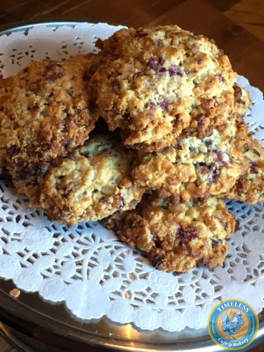 Fresh baked raspberry white chocolate scones to brighten up your day! Yummi... mylc.co/1oFOr