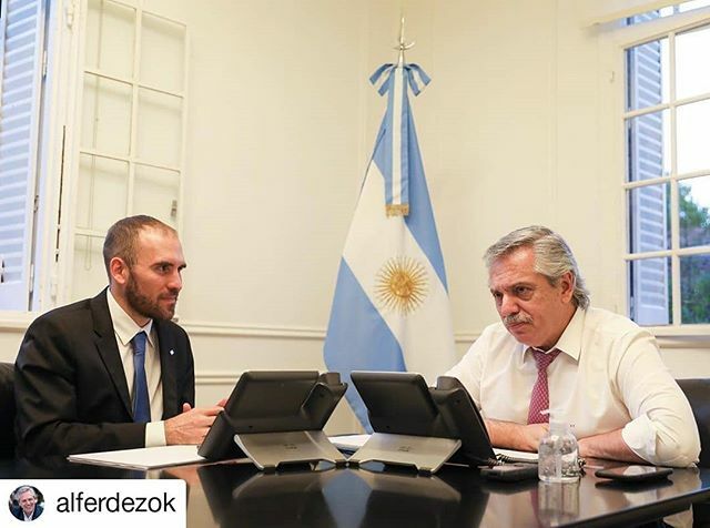 cetchaco's tweet photo. #Repost @alferdezok
• • • • • •
Con el ministro @martin.m.guzman analizamos el informe técnico de los enviados del Fondo Monetario y compartimos telefónicamente la opinión de su directora, @kristalina.georgieva . Creemos que es una buena noticia … https://t.co/TB2QWuYDR1 https://t.co/2xtdgi6br0