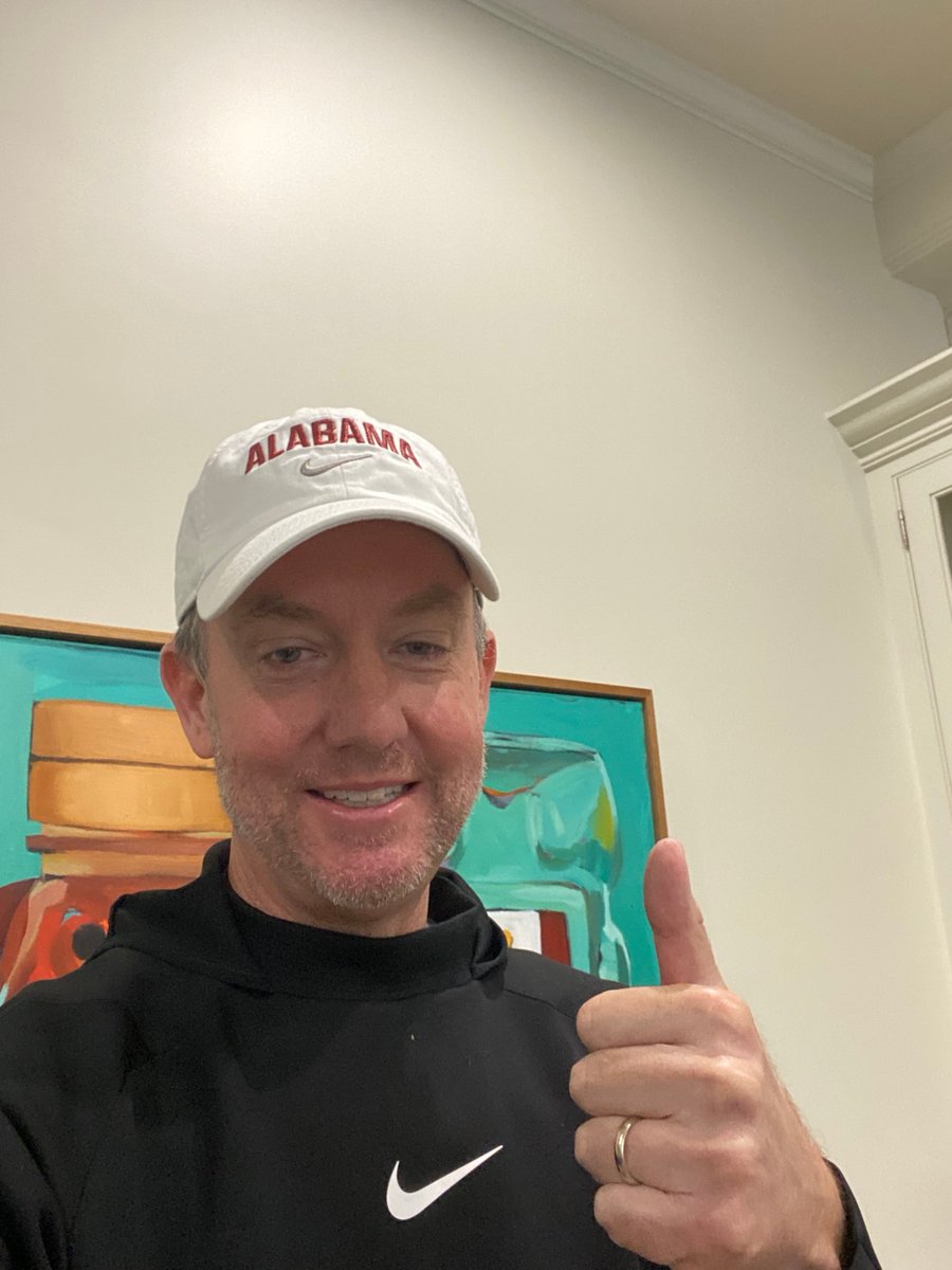 Greg_Byrne's tweet photo. I'll select 4 people today by 3 pm who tweet me a selfie 🤳 wearing an AL hat or shirt w/this tweet-

"Look @Greg_Byrne, I'm practicing #SocialDistancing &amp; #StayingHome because it's the right thing 2 do. #RollTide🐘"

SWAG BAGS &amp; ONE WINNER WILL GET 2 TIX TO UGA GAME IN SEPT! GO! https://t.co/tSmE8bq1yU