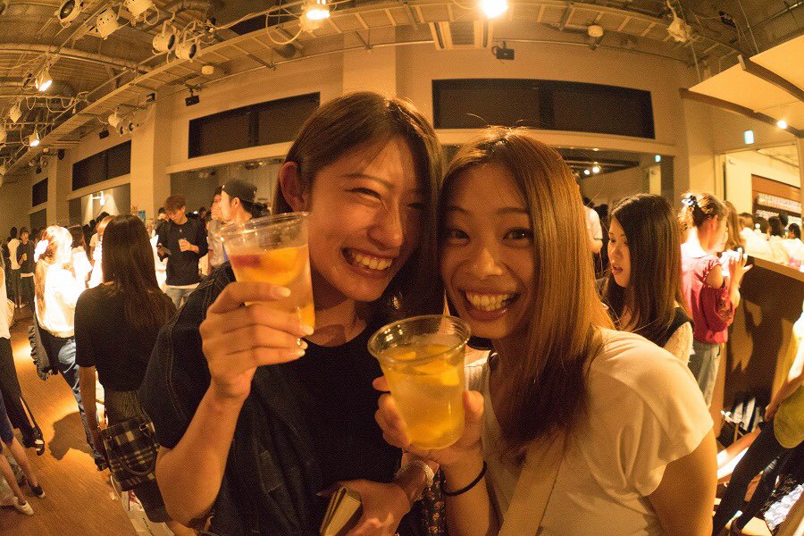 sake_fes's tweet photo. 【まだ間に合う😌】今日も明日も晴れ☀️酒フェスってどんな？って方に向けたギャラリー集です😎詳しくはこちら💁‍♀️  https://t.co/ViMwDyFdUc https://t.co/c9xPwn1Thm