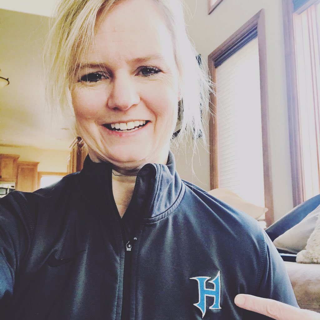 stephaott's tweet photo. @hilbertschools Hilbert Pride! 💙🐺 https://t.co/fr2eaeTtxX
