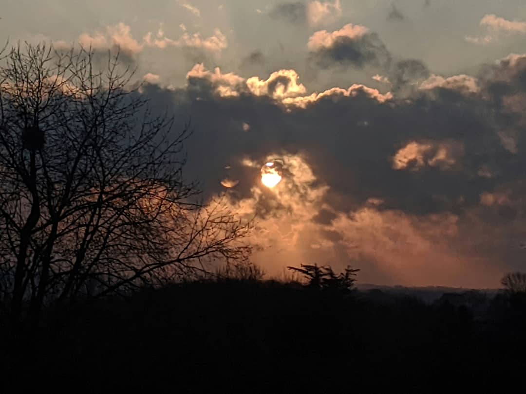 Tripl3Art's tweet photo. We might not be able to head out as often as we'd like right now but we can still enjoy beautiful sights, like this morning's sunrise.
Hope you all #HaveAGoodDay, and look out for each other.
#WeAreInThisTogether #BeKind 
#amateurphotography #googlepixel2xl #sunrise #newday 🌞 https://t.co/zh4TfHWz7U