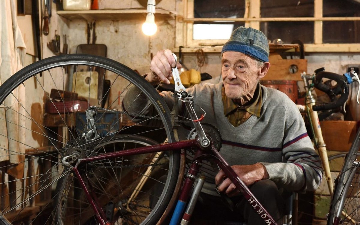CroggyApp's tweet photo. 82-year old to become the first person in Britain to cycle one million miles! β https://t.co/bbQzGL229D
Such an amazing story from last year.
If this doesn't inspire you to get those repairs done and ride, we're not sure what will! βοΈπ§
#Cycling #MillionMiles #CylingLegend https://t.co/QIoikJvB3K