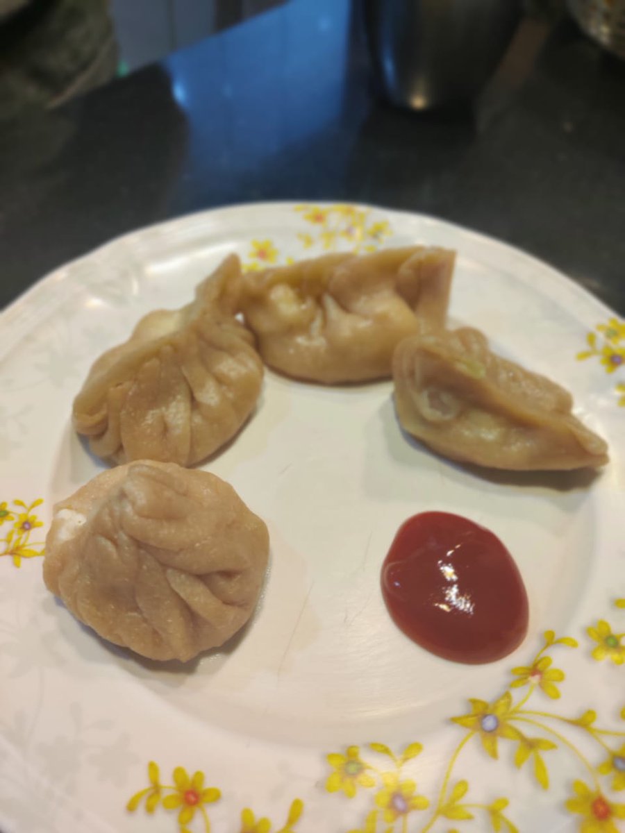 hpchugh's tweet photo. Homemade pasta and wheat momos.. Making good use of time
#QuarentineLife #Covid19India #Cooking https://t.co/2G4nYJm2eZ