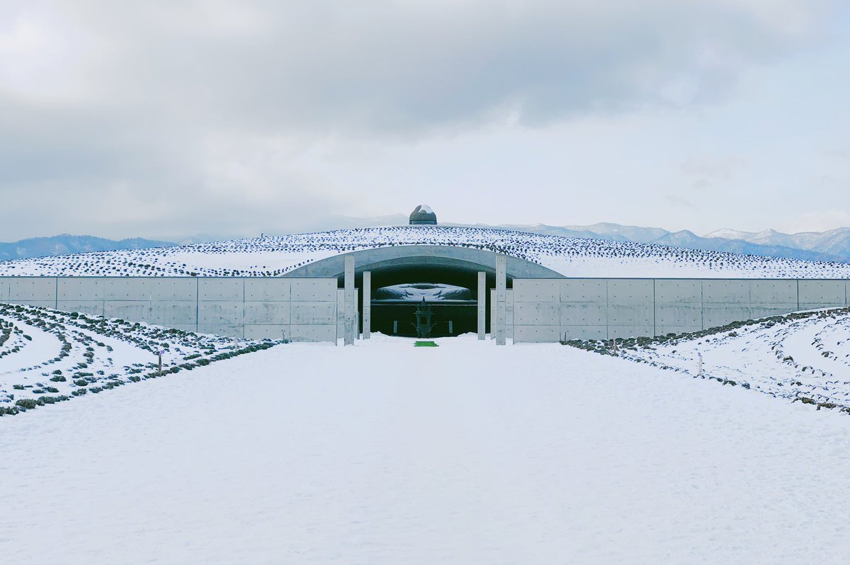 a_y_m_y_k's tweet photo. Hill of the Buddha / Tadao Ando
頭大仏殿 / 安藤忠雄
#真駒内滝野霊園 #頭大仏殿 #tadaoando #安藤忠雄 #visit_sapporo #japanarchitecture #architecture #architecturephotography #archilovers #architecture #建築探訪 #近代建築 #design #designlife #designtravel https://t.co/phKeTLtIGE