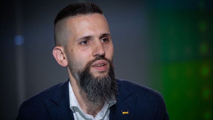 Іспанський телеканал показав розвантаження респіраторів з України - Цензор.НЕТ 7435