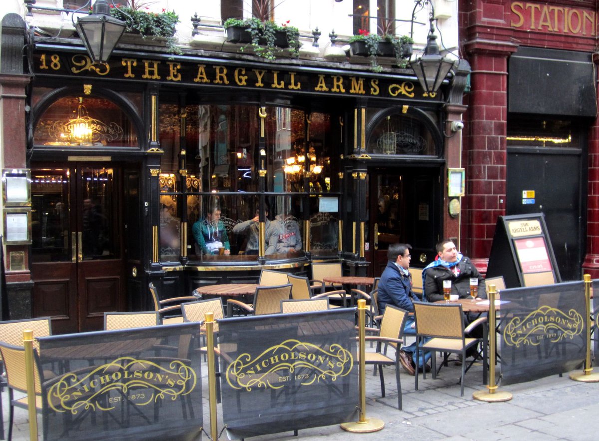 ProtectPubs's tweet photo. Cheering ourselves up by tweeting photos of our favourite pubs in England https://t.co/nRmNzLjcky